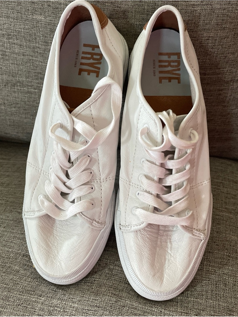 Frye White Leather Low cut Lace up preppy casual Sneakers Heel logo Women’s 9.5